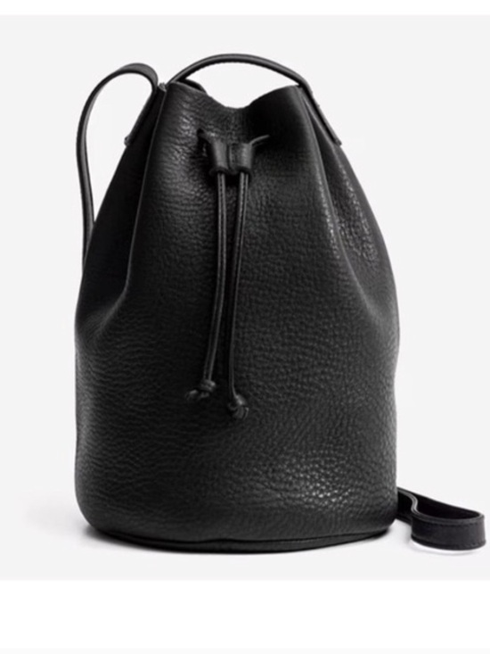 BAGGU Handbags - Brand New BAGGU Black Pebbled Leather Drawstring Bucket Purse
